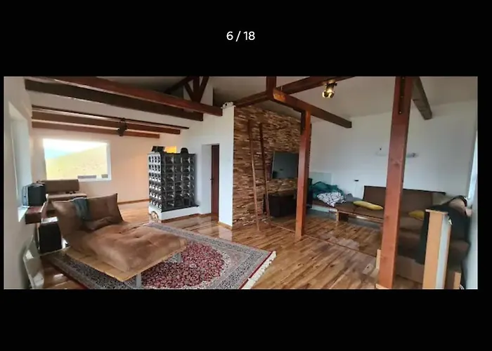 Ruhige Bergvilla In Alleinlage Am Mondsee Mit Seeblick Bergblick Und Whirlpool