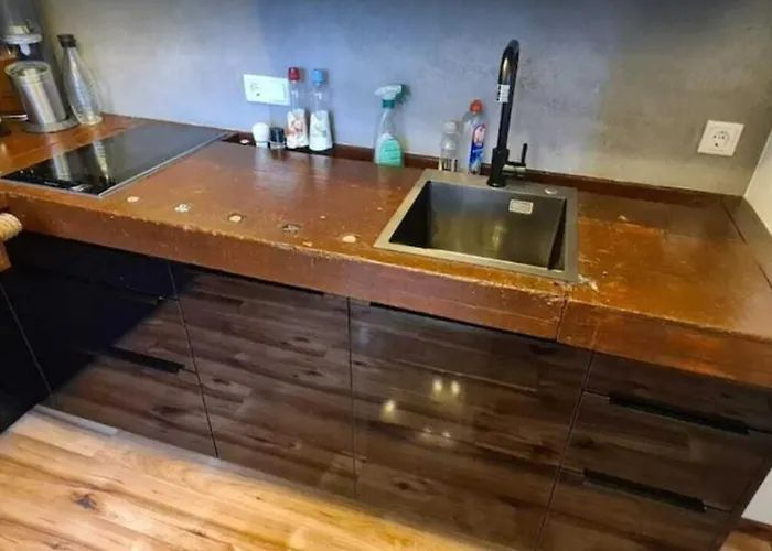 Ruhige Bergvilla In Alleinlage Am Mondsee Mit Seeblick Bergblick Und Whirlpool *